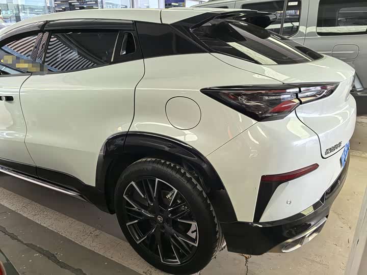 Changan UNI-T 2023 1.5 T Premium — фото 4