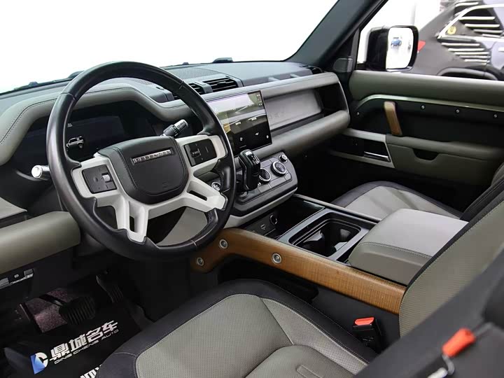 Land Rover Defender — фото 4