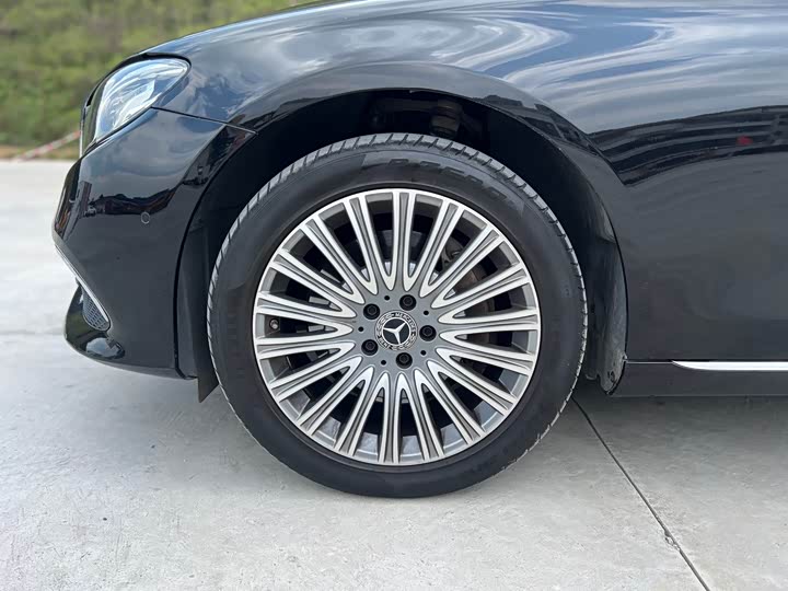 Mercedes-Benz E-Class 2020 E 300 L — фото 14