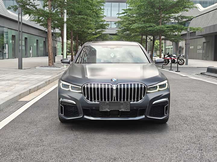 BMW 7-Series 2019 740 Li x Drive M — фото 2