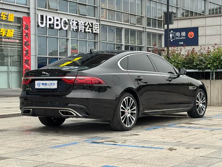 Jaguar XFL 2024 2.0 T P 250 2 WD — фото 3
