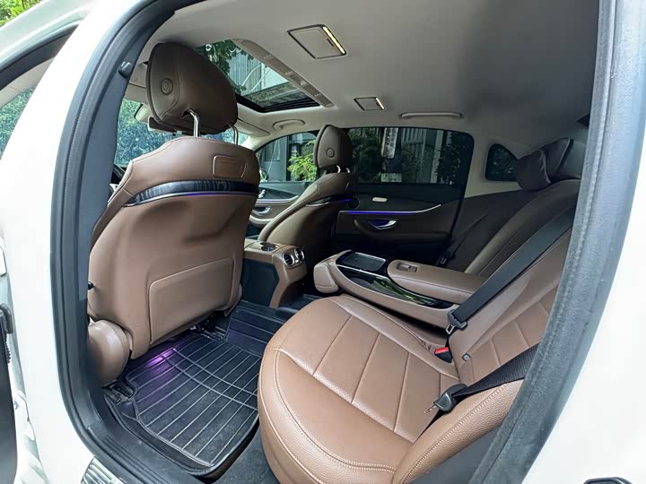 Mercedes-Benz E-Class 2016 E 200 L Sport — фото 8