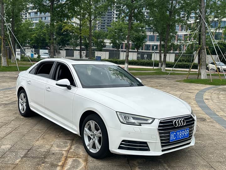 Audi A4L 30 40 TFSI базовая — фото 3