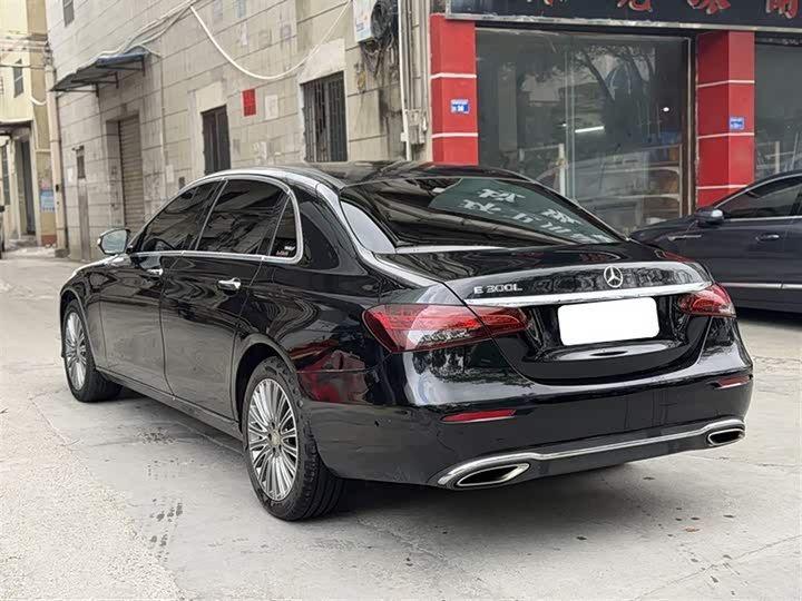 Mercedes-Benz E-Class 2016 E 200 L — фото 13