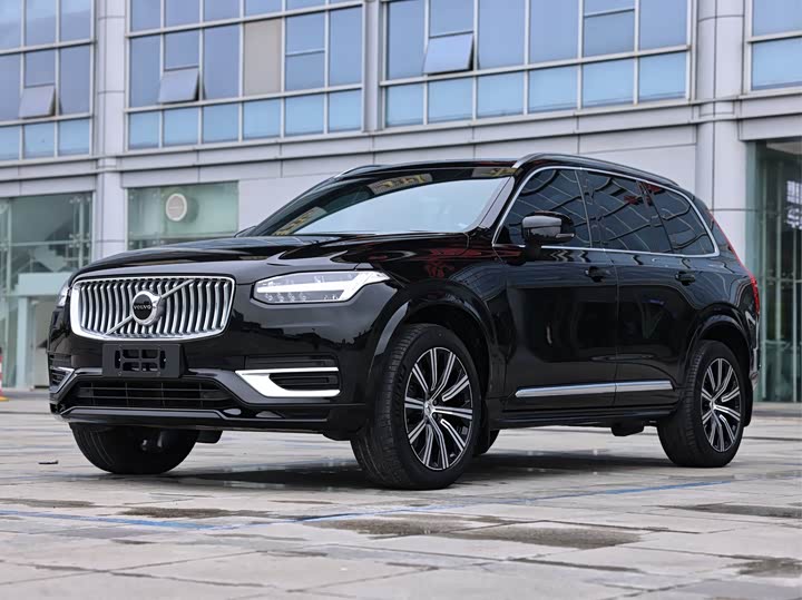 Volvo XC90 2023 B 5 — фото 1
