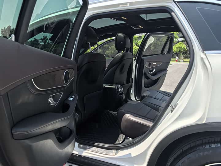 Mercedes-Benz GLC 2020 GLC 300 L 4 MATIC — фото 10
