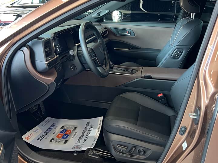Toyota Sport 2023 2.5 L Sport Cross HEV 2 WD — фото 8