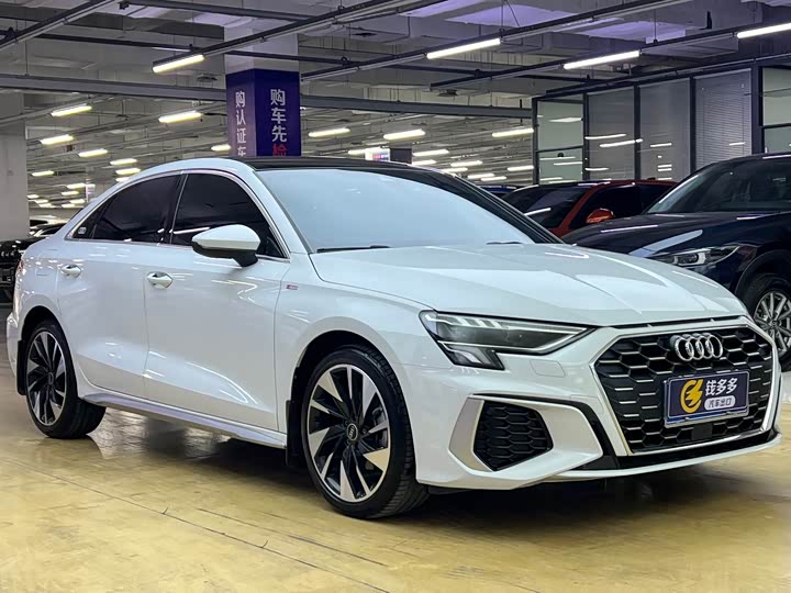 Audi A3 2023 A 3 L Limousine 35 TFSI Sport — фото 3