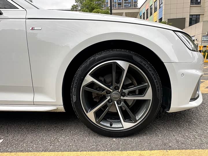 Audi A4L 2019 40 TFSI V — фото 19