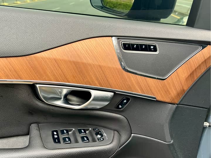 Volvo XC90 2020 T 6 7 — фото 10