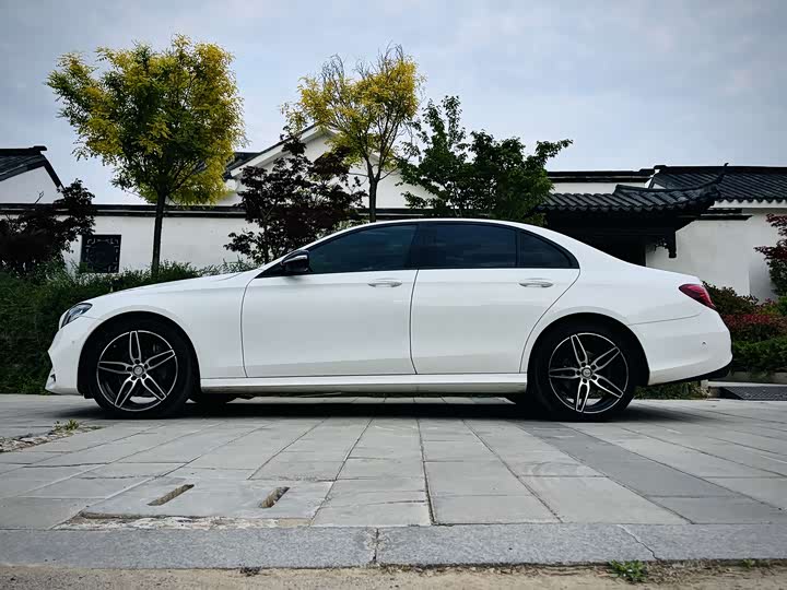 Mercedes-Benz E-Class 2017 E 300 Sport — фото 7