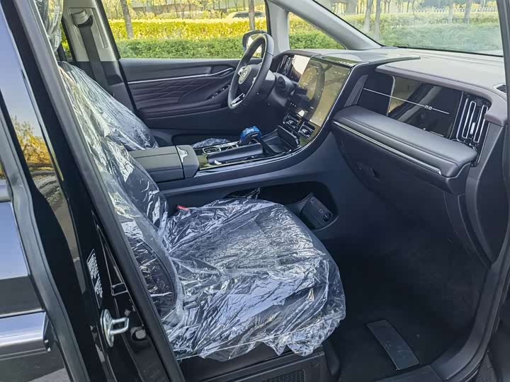 Trumpchi M8 2024 400 T — фото 8