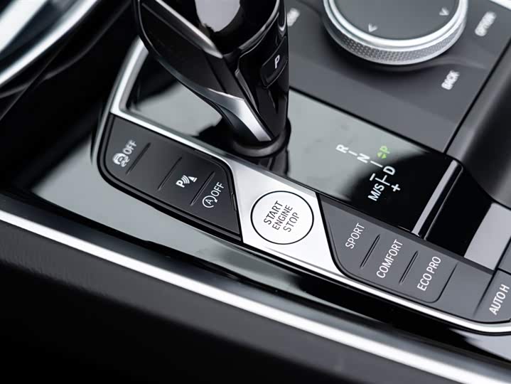 BMW Z4 2023 s Drive 25i M — фото 18