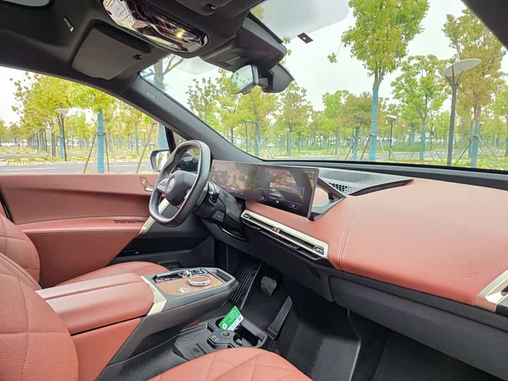 BMW i 2022 x Drive 50 — фото 16
