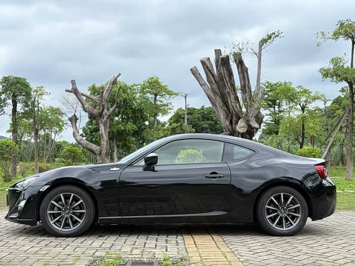 Toyota 86 2017 2.0 L MTLuxury — фото 5