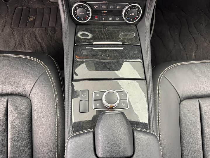 Mercedes-Benz CLS 2017 CLS 260 — фото 17