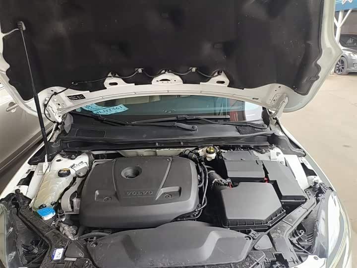 Volvo V40 2019 T 3 — фото 20