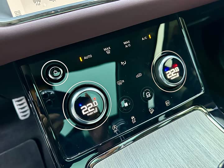 Land Rover Range Rover Evoque — фото 19
