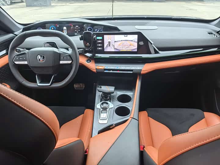 Changan UNI-V 2023 1.5 T — фото 6