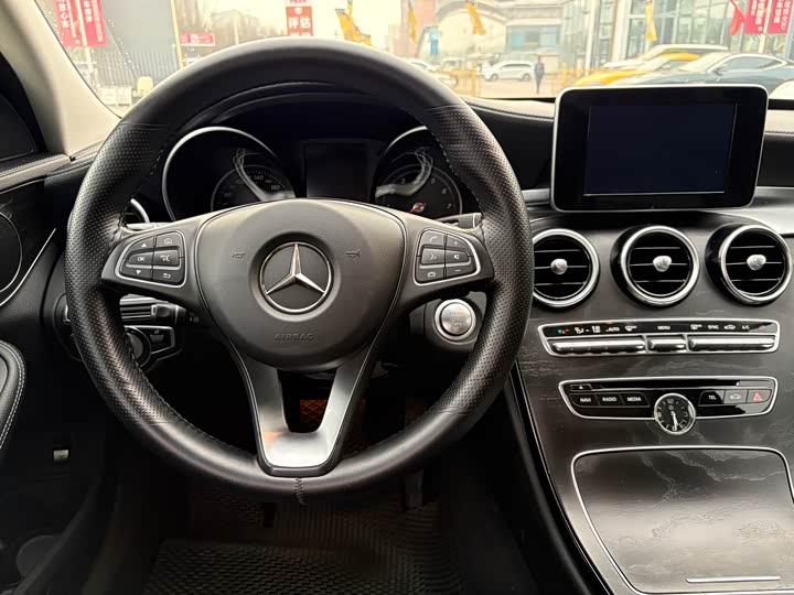 Mercedes-Benz C-Class 2018 C 200 L — фото 15