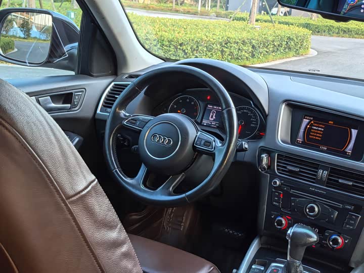 Audi Q5 2015 40 TFSI — фото 13