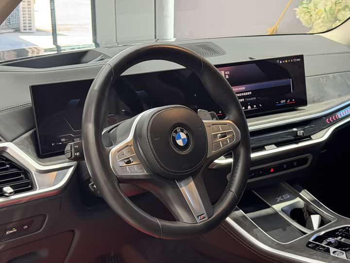 BMW X5 — фото 12