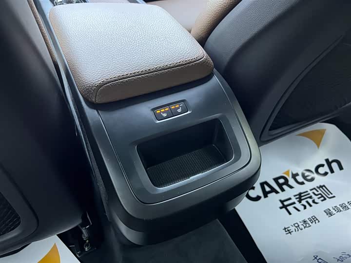 Volvo XC60 2022 B 5 4 WD — фото 20