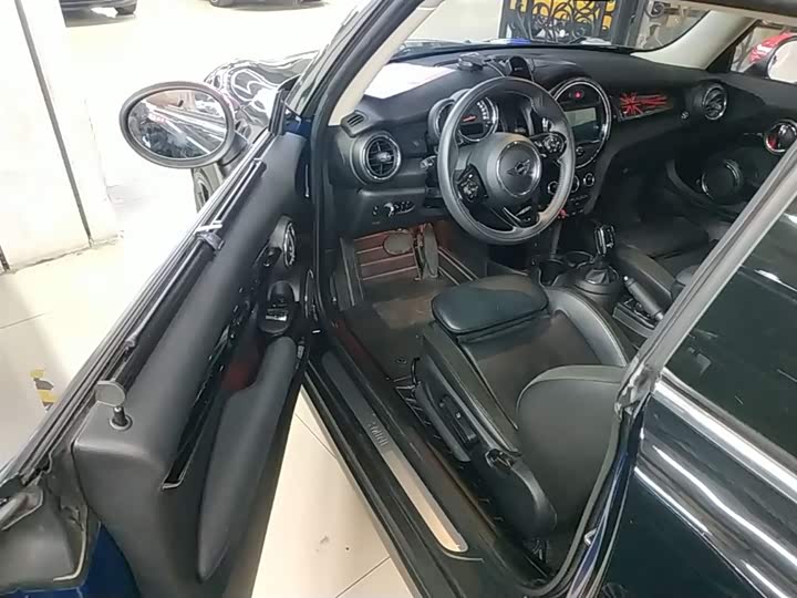 MINI Hatch — фото 16