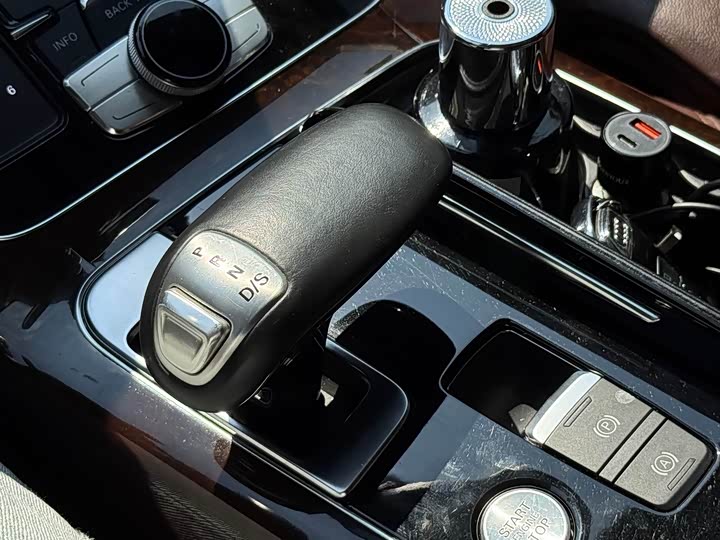 Audi A8 2014 A 8 L 45 TFSI quattro Comfort — фото 13