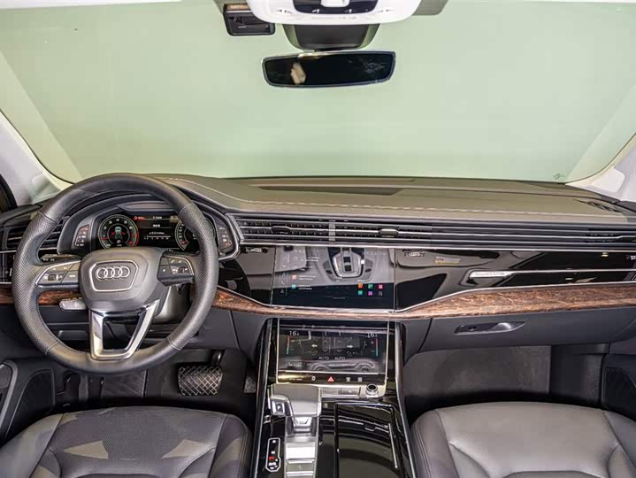 Audi Q7 2023 55 TFSI quattro S line Sport — фото 10