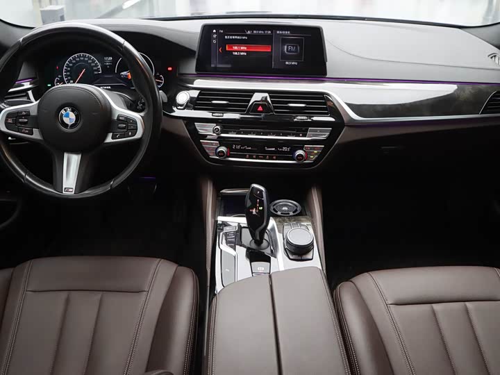 BMW 5 Series 525Li M спортпакет — фото 17