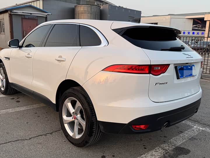 Jaguar F-PACE 2020 2.0 T — фото 3