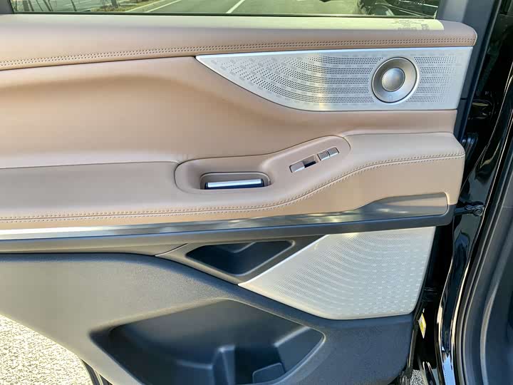 Lincoln Navigator — фото 14