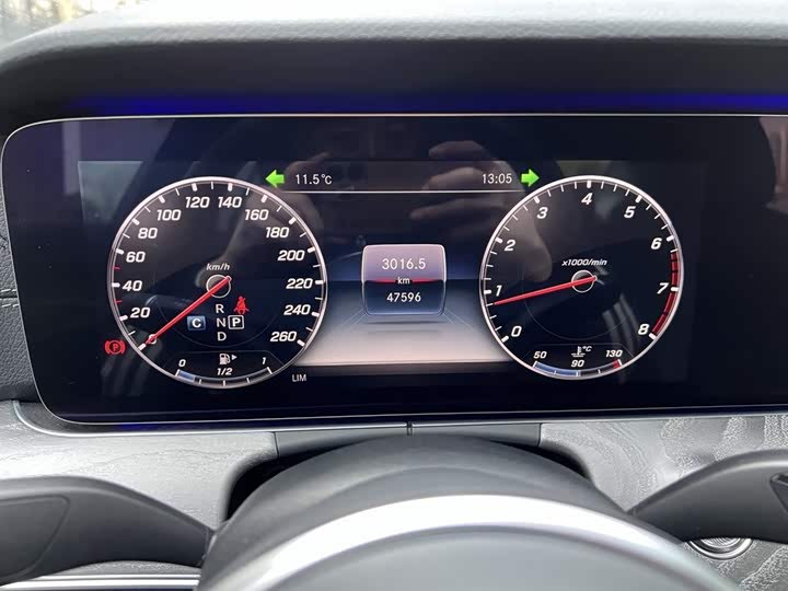 Mercedes-Benz CLS 2020 CLS 300 — фото 14