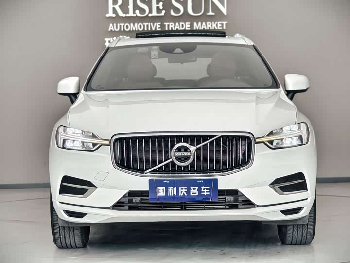 Volvo XC60 2021 T 5 4 WD — фото 2