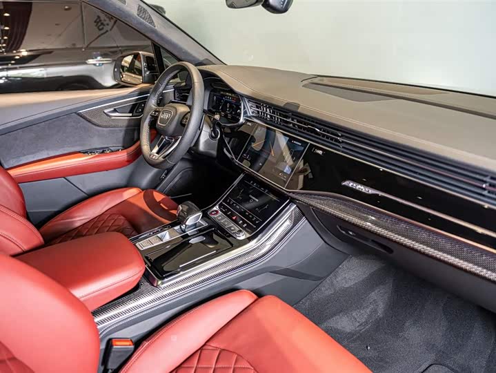 Audi SQ7 2024 4.0 TFSI — фото 9