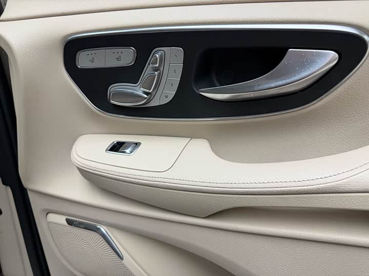 Mercedes-Benz V-Class 2017 V 260 — фото 55
