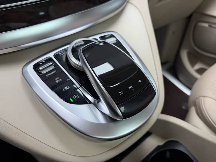 Mercedes-Benz V-Class 2017 V 260 — фото 58