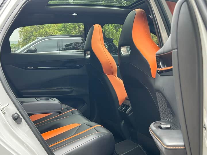 Changan UNI-V 2024 1.5 T Sport — фото 26