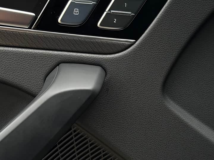 Audi Q5L 2024 45 TFSI — фото 6