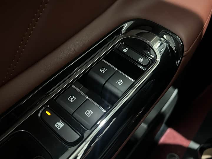 Trumpchi E8 PHEV 2024 150km MAX+ — фото 18