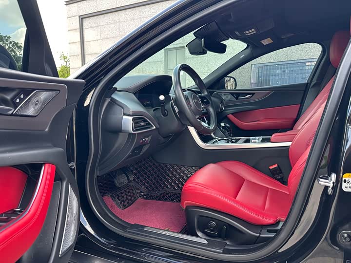 Jaguar XEL 2022 2.0 T 250 PS R-DYNAMIC S — фото 4