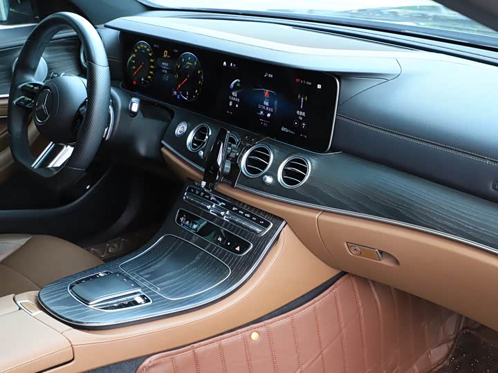 Mercedes-Benz E-Class 2021 E 300 L Luxury — фото 20
