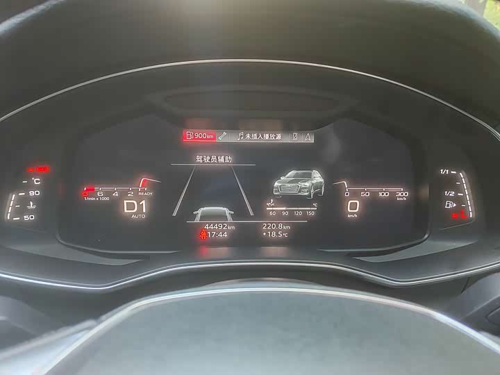 Audi A6 2021 Avant 45 TFSI — фото 18