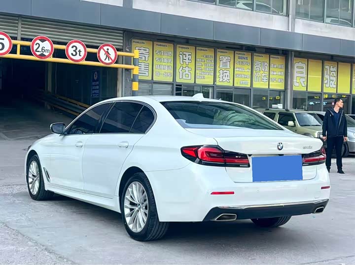 BMW 5 Series 525Li люкс-пакет — фото 9