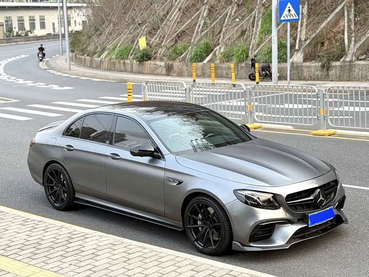 Mercedes-Benz E-Class 2019 AMG E 53 4 MATIC+ — фото 3