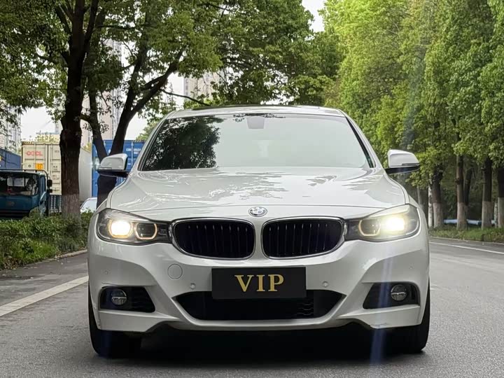 BMW 3-Series 2018 320i MSport — фото 2