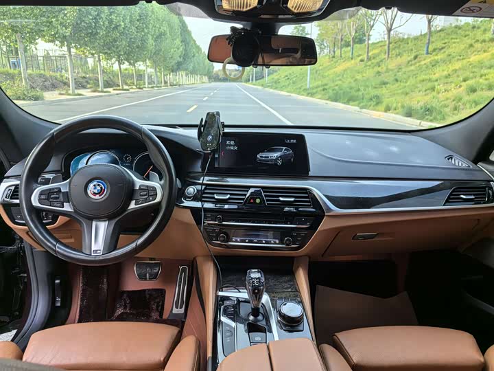 BMW 6-Series 2018 630i M — фото 6