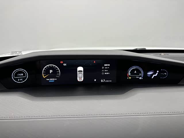 Changan UNI-V 2023 1.5 T Premium — фото 9
