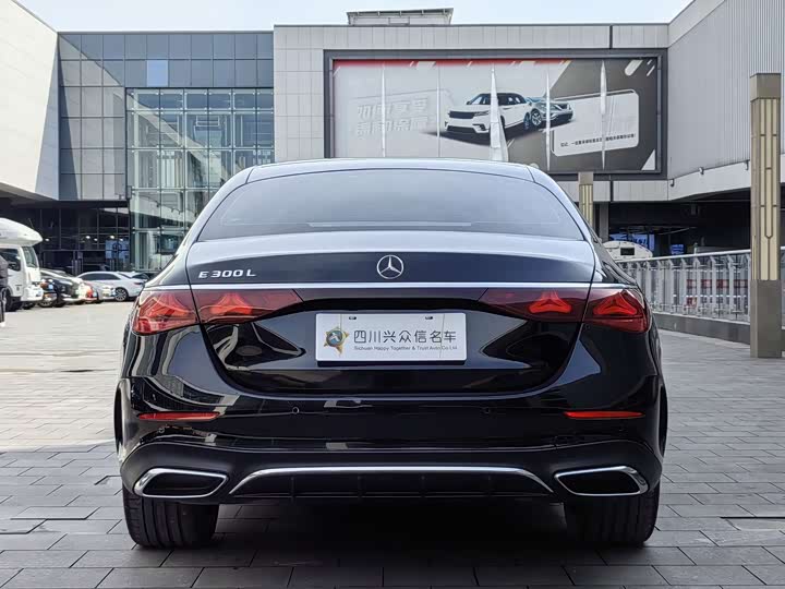 Mercedes-Benz E-Class 2024 E 300 L Sport — фото 6